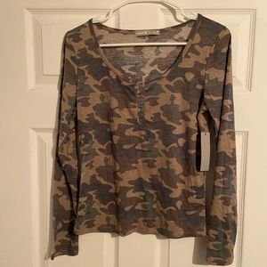 Long sleeve camo tee